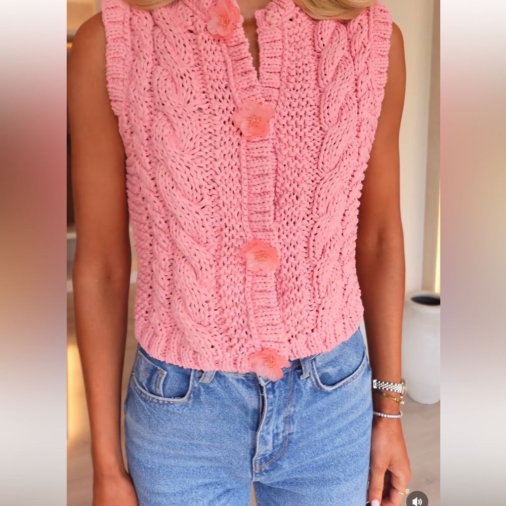Zara FLORAL BUTTON KNIT VEST TOP